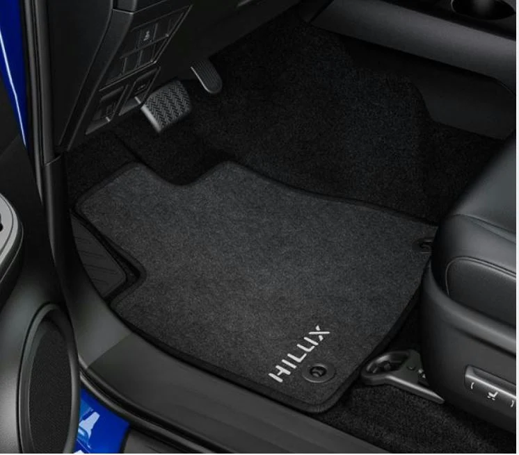 Mattenset Toyota Hilux 2015 DC >