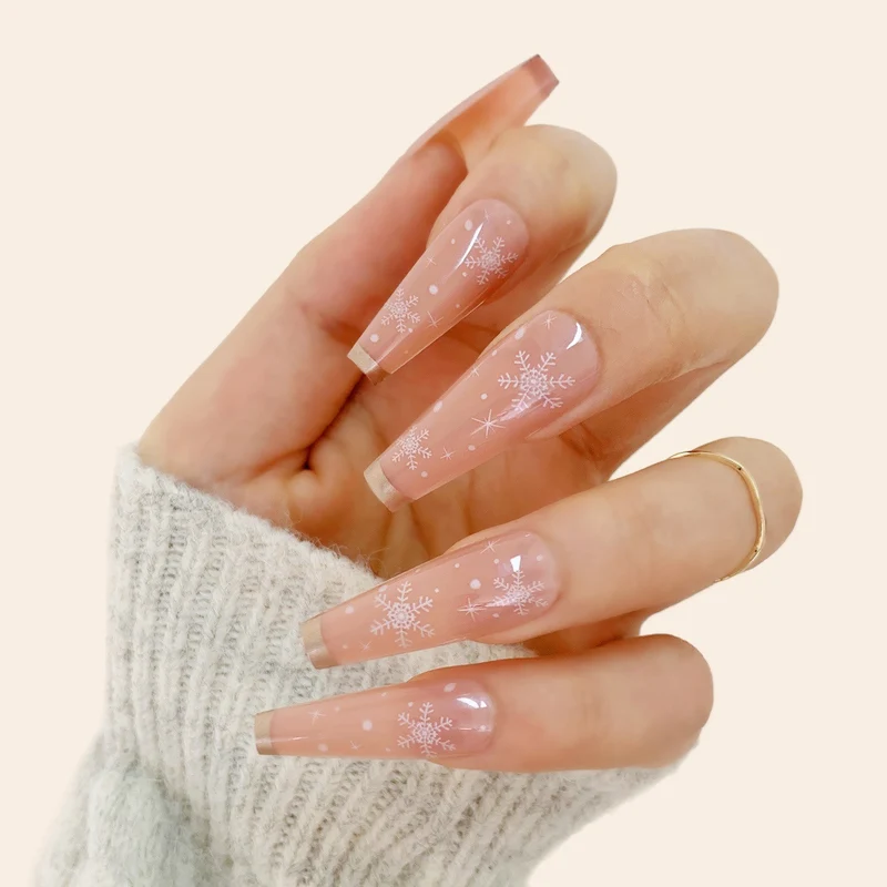Kunstvolle Weihnachts-Nagelkunst Karnz