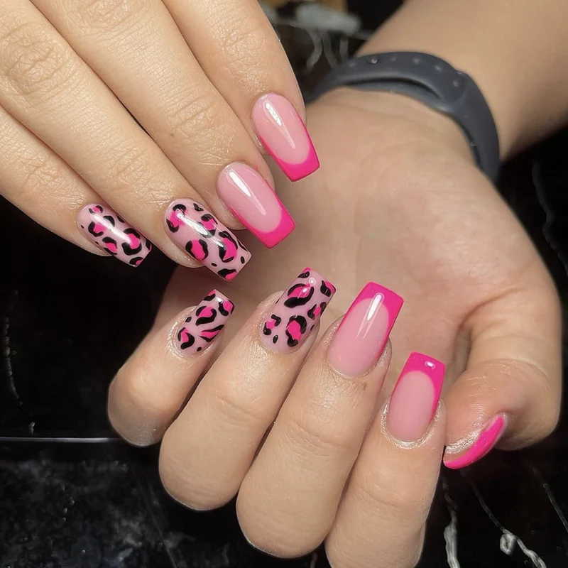 Stilvolle Leopard-Print-Nail-Art-Erweiterungen Karnz
