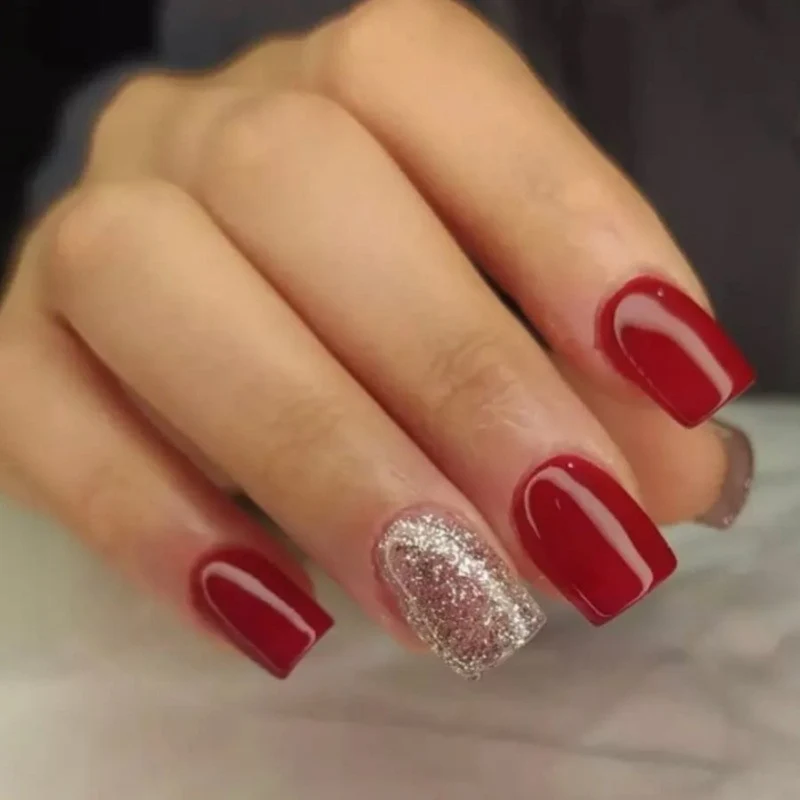 Glamouröse Acryl-Nagelverlängerungen Karnz
