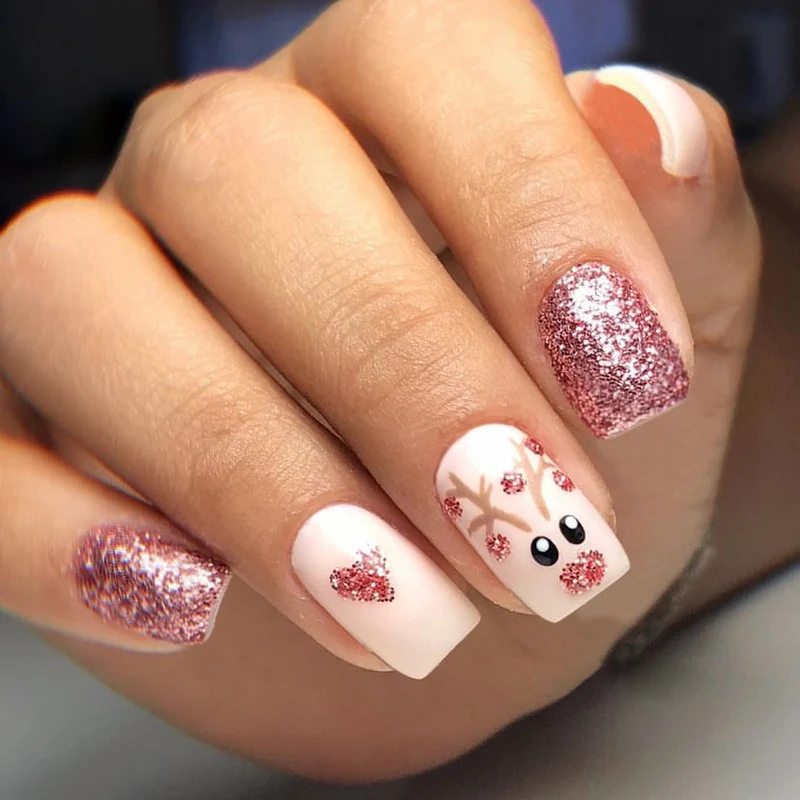 Festliches Glitzerndes Press-On Nagelset Karnz