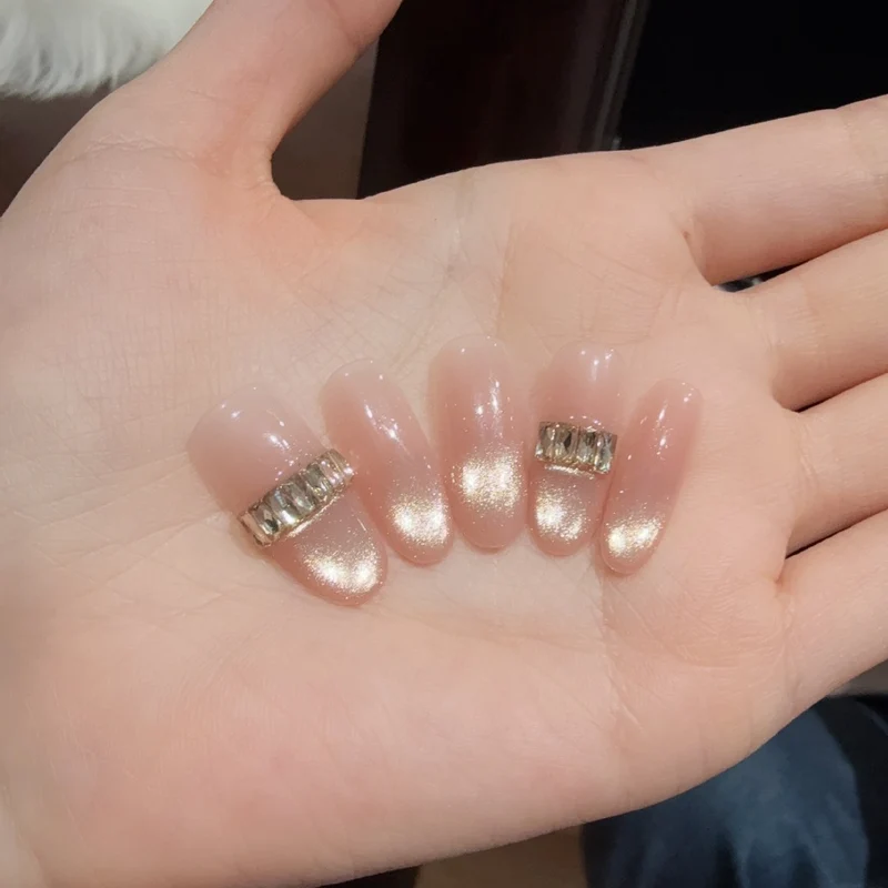 Elegante Nagelkunst Karnz