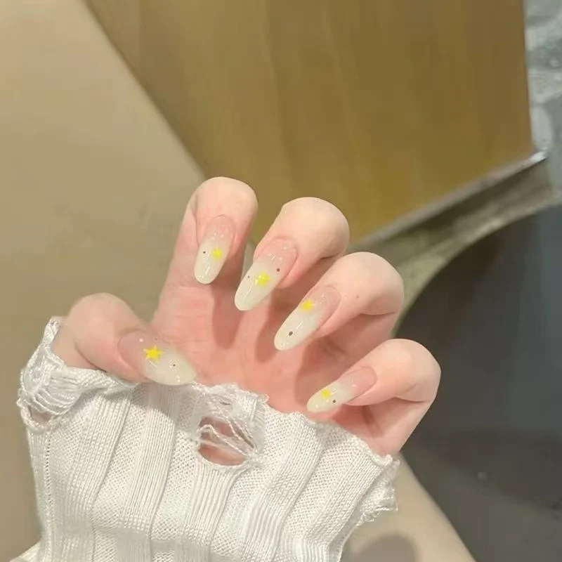 Nagelkunst Karnz