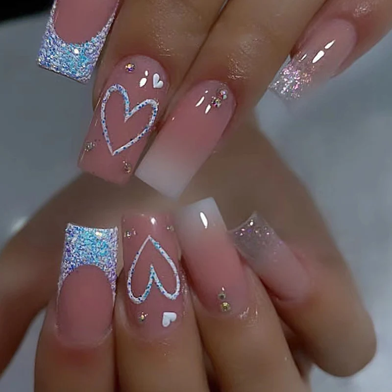 Glamorous Heart Design Nagelverlängerungen Karnz
